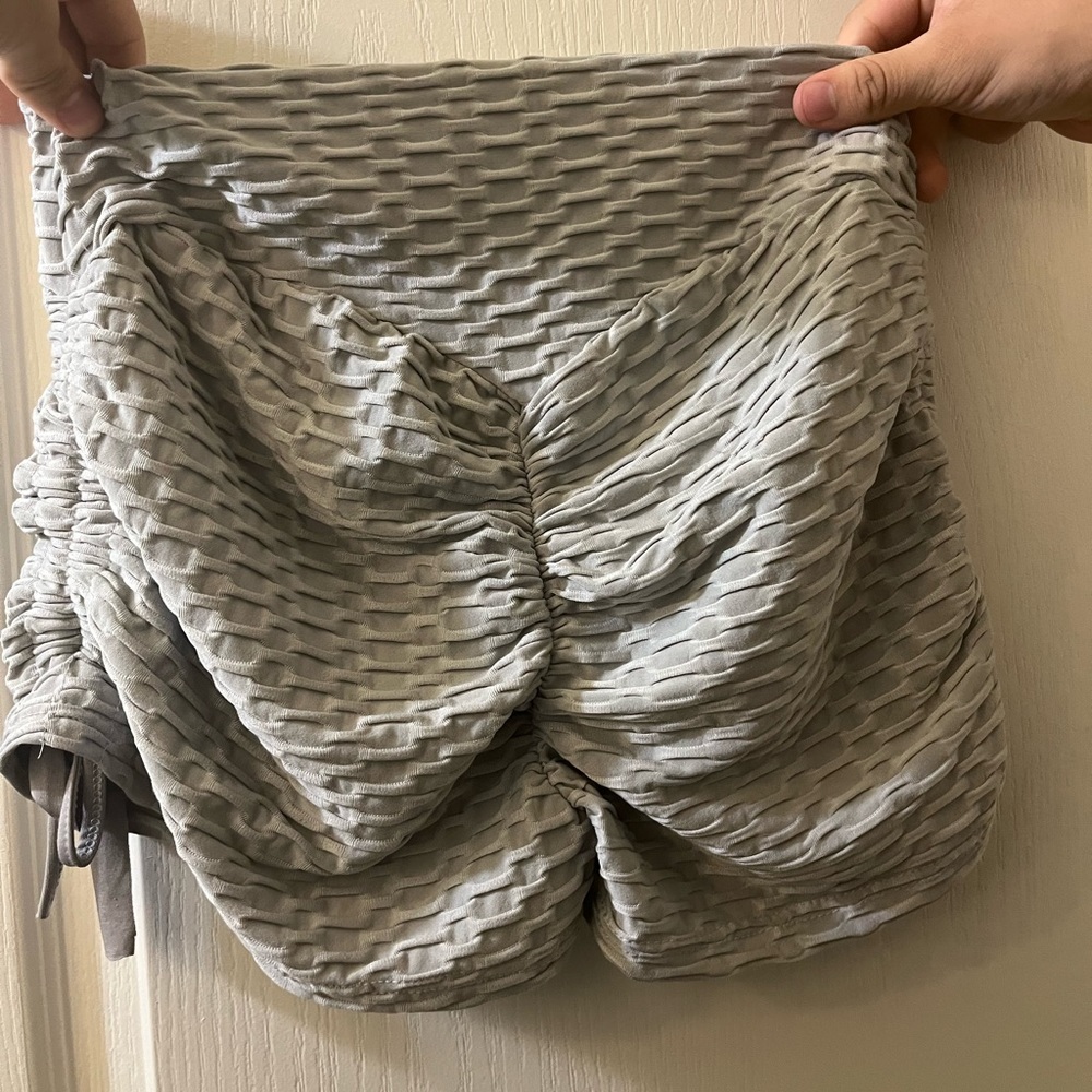 Honeycomb shorts